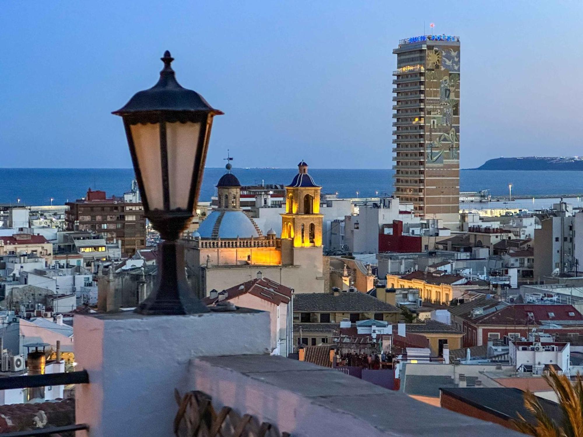 Casa Moll. Tradición y bonitas vistas de Alicante Exterior foto